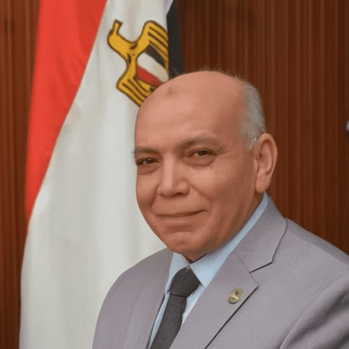 د. ابراهيم درويش: حين يمر الزمن ويعاد تشكيل الإنسان مع العام الجديد