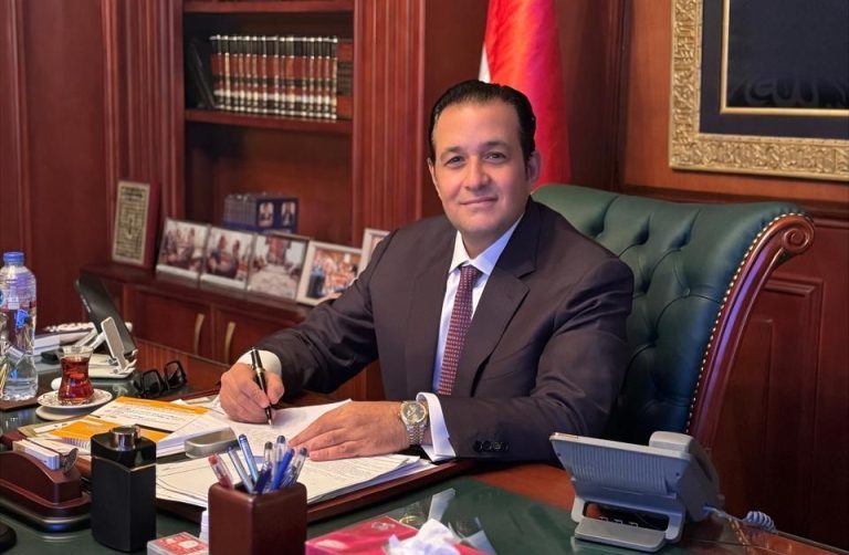 علاء عابد المحامي