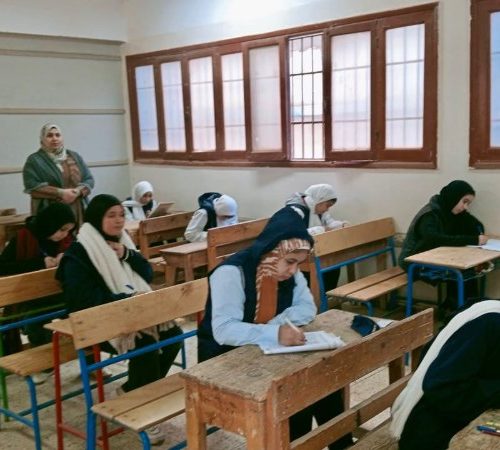 الامتحانات الشهرية