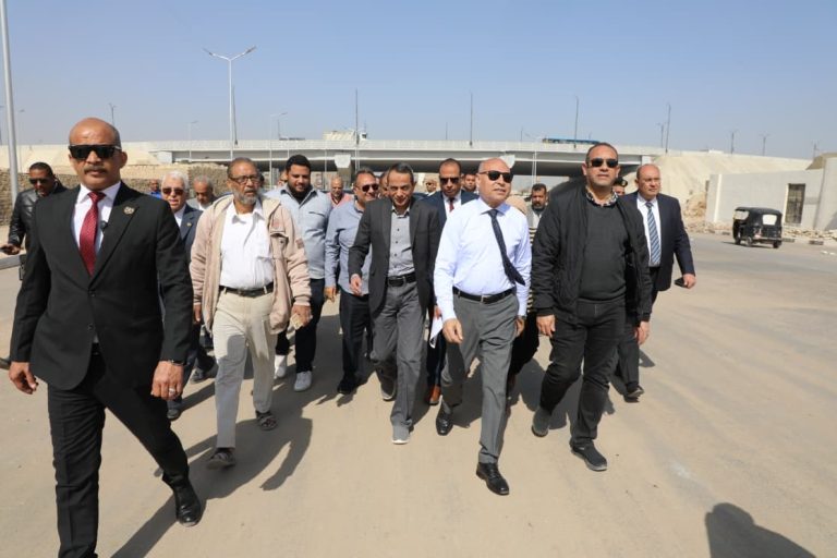 تطوير سوق الحمام وميدان السيدة عائشة محافظ القاهرة