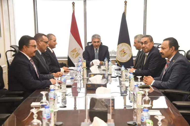 وزير السياحة
