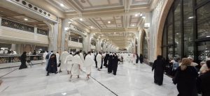 مشاعر معتمر