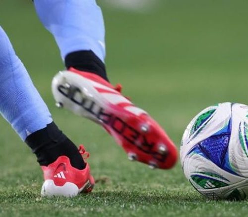 قطر تعلن تجميد النشاط الرياضي