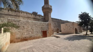 ساحة أثرية بجوار مسجد تم ترميمه في قلعة القاهرة إيوان أقطاي