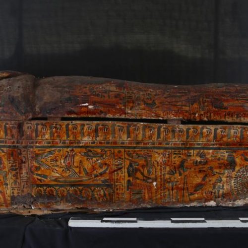 خبيئة الأقصر الجديدة وبرديات عصر الانتقال الثالث