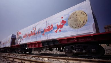 سيارات القوات المسلحة تجوب المحافظات لتوزيع المواد الغذائية