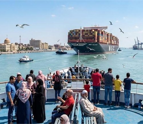 بين ضفتي قناة السويس.. رحلة المعدية في بورسعيد دقائق عابرة وتاريخ لا يموت