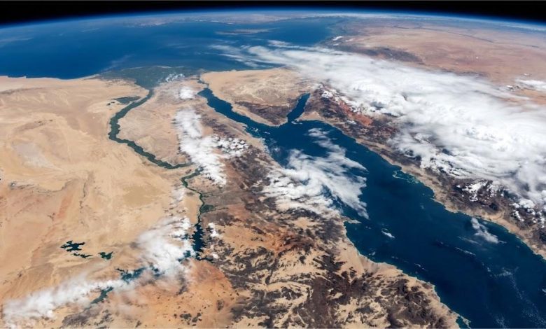 صور الأقمار الصناعية ترصد تدفق السحب والأمطار على جنوب الصعيد والبحر الأحمر