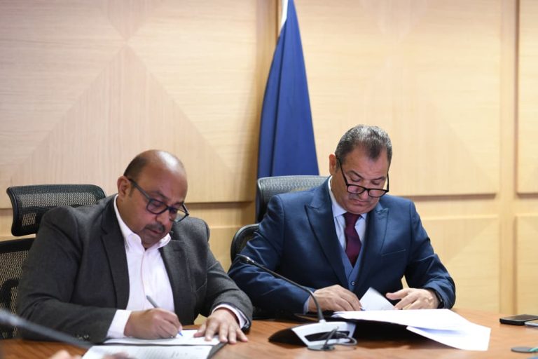 تجديد مذكرة التفاهم بين السياحة والآثار ومؤسسة آغاخان لترميم مسجد الطنبغا المارداني
