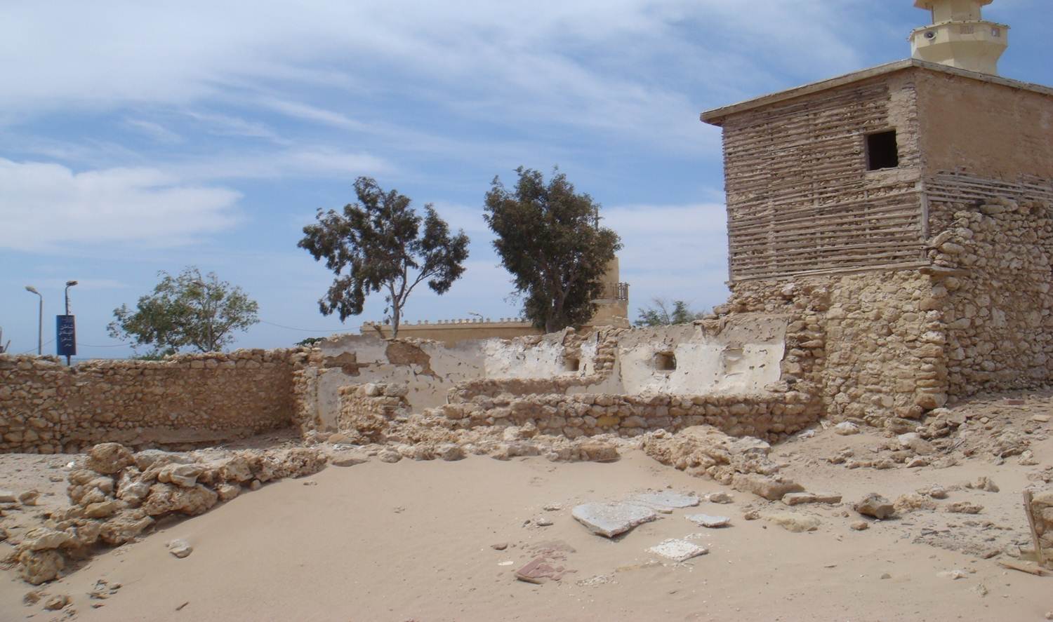 منظر تخيلي يجسد روعة ميناء الطور القديم في سيناء