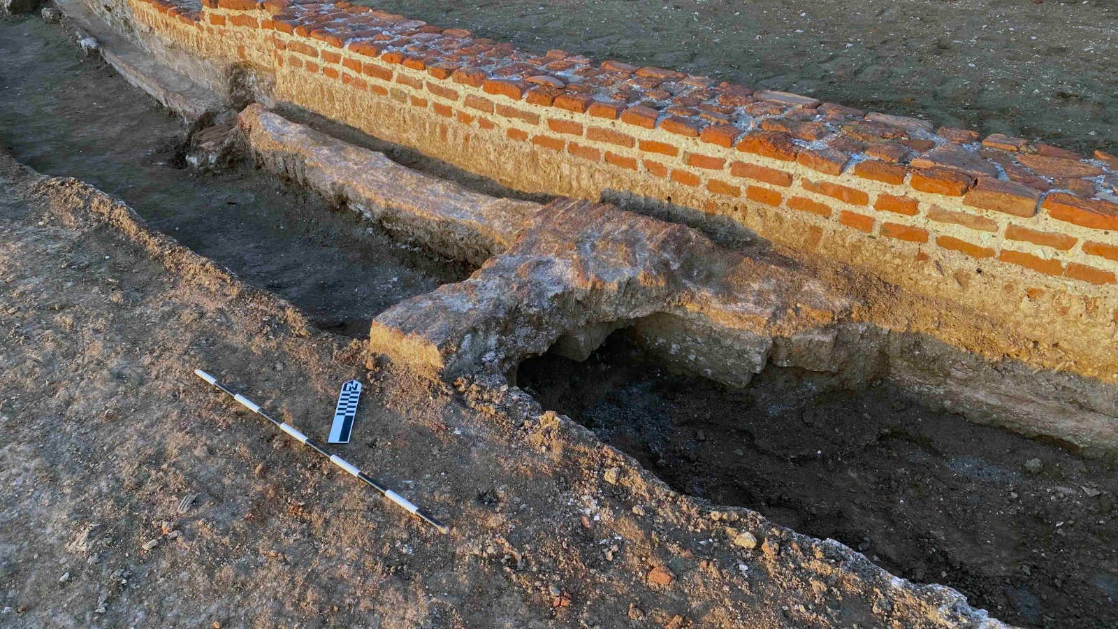 بقايا معبد الإله بلوزيوس - تل الفرما - بلوزيوم - شمال سيناء