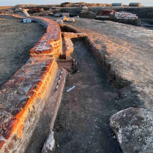 بقايا معبد الإله بلوزيوس - تل الفرما - بلوزيوم - شمال سيناء