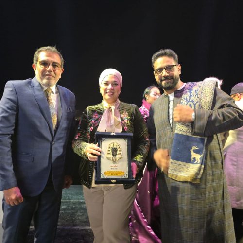 الدكتورة حنان الدرباشي تستلم جائزة تكريم مؤسسة مصر الخير