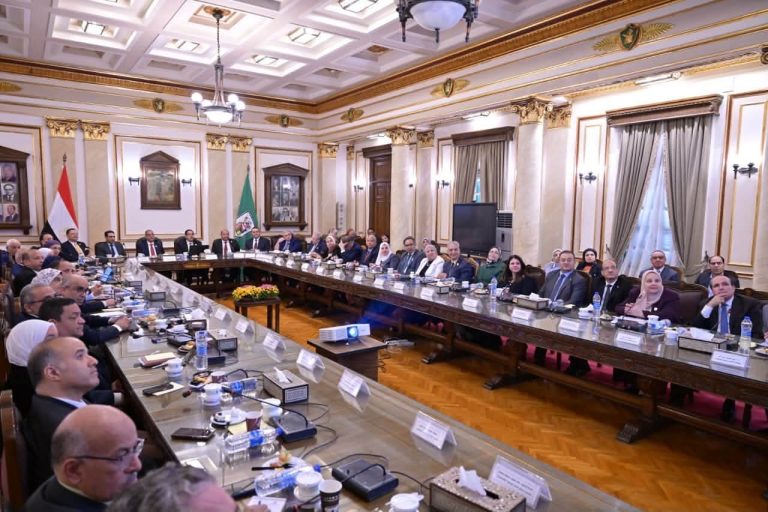 جامعة القاهرة تتحرك بقوة.. قرارات حاسمة بشأن الامتحانات وتعاون تنموي واسع وخدمات غير مسبوقة للطلاب