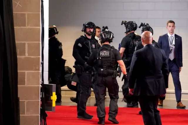 الخدمة السرية الأمريكية تصدت ببسالة منفذ هجوم البيت الأبيض قبل وصوله للرئيس