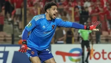 مصطفى شوبير يحرس مرمى الأهلى أمام سموحة في دوري نايل