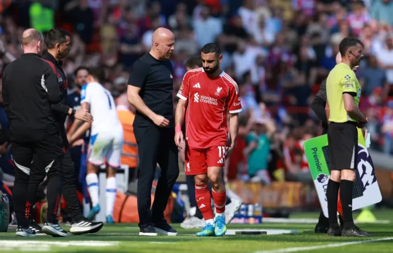 تفاصيل إصابة محمد صلاح مع ليفربول وتواصل إبراهيم حسن مدير منتخب مصر للوقوف على جاهزيته لبطولة كأس العالم 2026