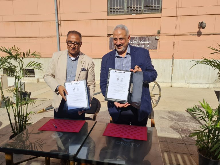 توقيع بروتوكول تعاون بين مبادرة حقوق حضارة ومؤسسة نحمى تراثنا بالمتحف المصرى 
