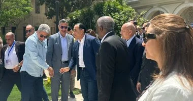 رئيس الوزراء خلال متابعة تطوير القاهرة التاريخية والخديوية