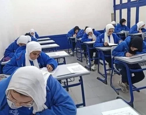 طلاب مدارس التكنولوجيا التطبيقية