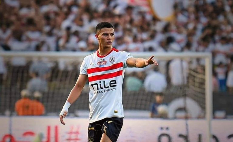 محمد شحاتة كابتن الزمالك في الملعب