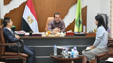 اجتماع جهاز تنمية العاشر من رمضان مع الوفد الصيني