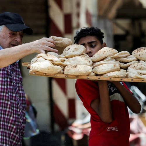 وزارة التموين, بطاقات التموين, سعر رغيف الخبز, الخبز المدعم, المجمعات الاستهلاكية