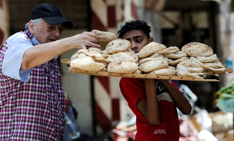 وزارة التموين, بطاقات التموين, سعر رغيف الخبز, الخبز المدعم, المجمعات الاستهلاكية
