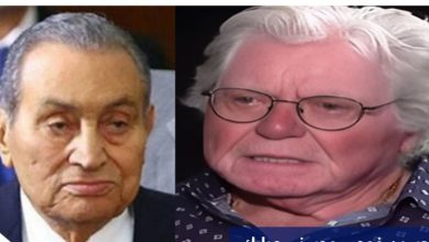 بكاء الفنان حسين فهمي أثناء الحديث عن الرئيس الأسبق حسني مبارك