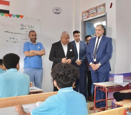 اعتماد نتيجة الشهادة الإعدادية بالوادي الجديد وتكريم الطلاب