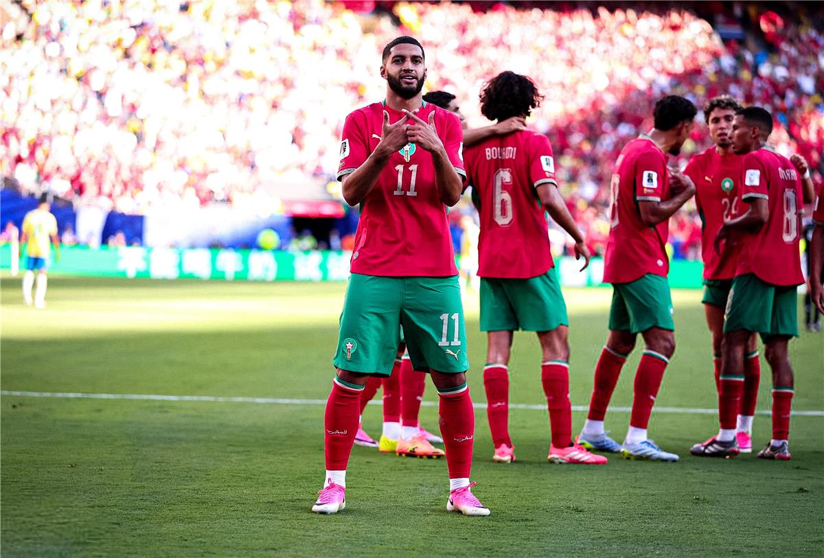 الصحف المغربية تحتفي بتعادل منتخب المغرب ضد البرازيل التاريخي