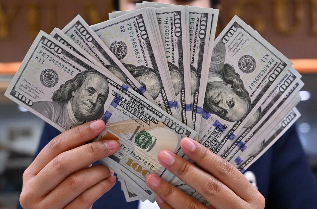 سعر الدولار اليوم أمام الجنيه المصري في البنوك الرسمية