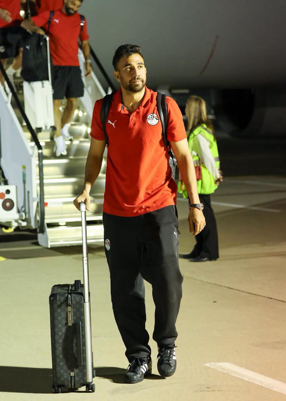 وصول بعثة منتخب مصر إلى دالاس استعدادا لمواجهة أستراليا