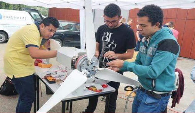 فوز فريق ASUWind بهندسة عين شمس في مسابقة توربينات الرياح الدولية