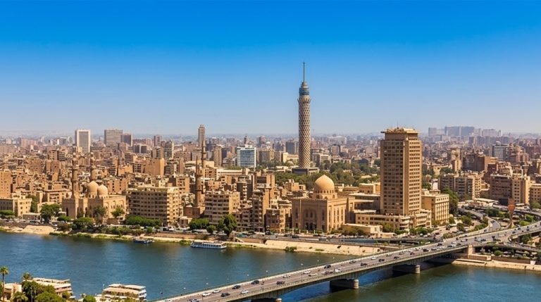 صورة قالب النشر لشبكة الدليل نيوز توضح حالة الطقس اليوم السبت في مصر