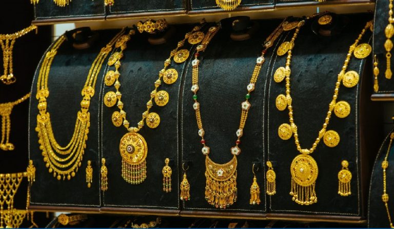 تراجع أسعار الذهب اليوم في مصر