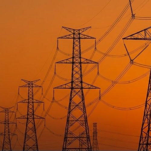 أبراج نقل الطاقة لتدعيم الشبكة القومية للكهرباء في مصر