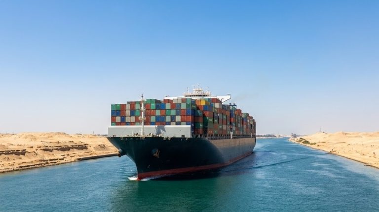 إيرادات قناة السويس
