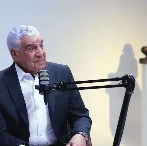 زاهي حواس