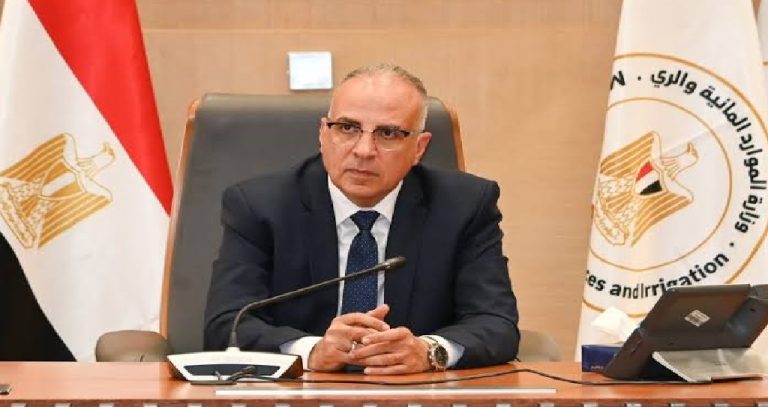 وزير الري المصري هاني سويلم يتحدث فيضان النيل