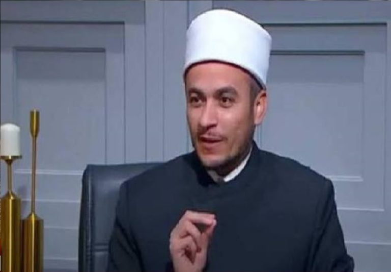 حكم إعطاء مريضة السرطان من الزكاة إذا لم تكن محتاجة
