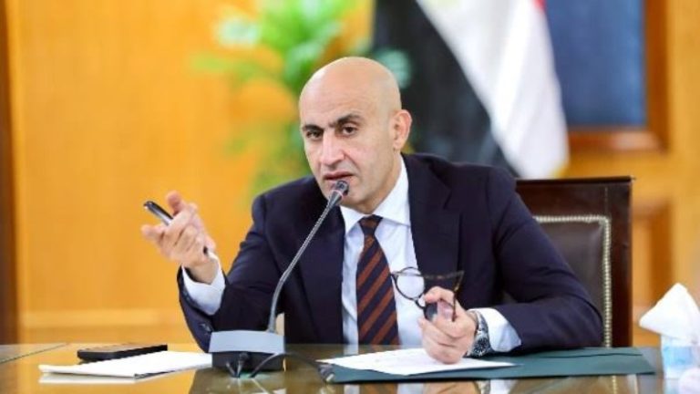 وزير التعليم يكشف تفاصيل زيادة رواتب المعلمين.. ويعلن تطورات جديدة