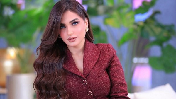 ياسمين عز