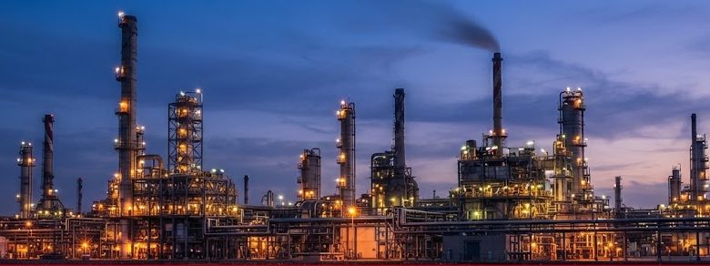 القاهرة لتكرير البترول، وزير البترول كريم بدوي، تكرير البترول في مصر، بنزين 80 و92، توفير العملة الأجنبية، معمل مسطرد.