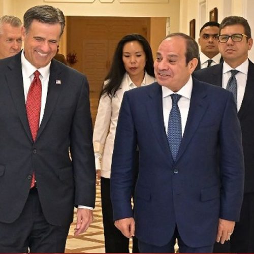 7 رسائل مهمة من لقاء السيسي ومدير الاستخبارات الأمريكية