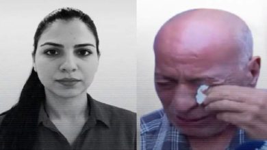 والد المضيفة عزة رمزي يبكي بحرقة عند وصول جثمانها