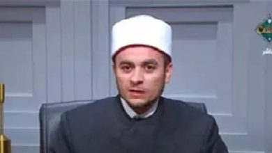 أمين الفتوى يوضح حكم حلف الزوج بالطلاق على ابنه
